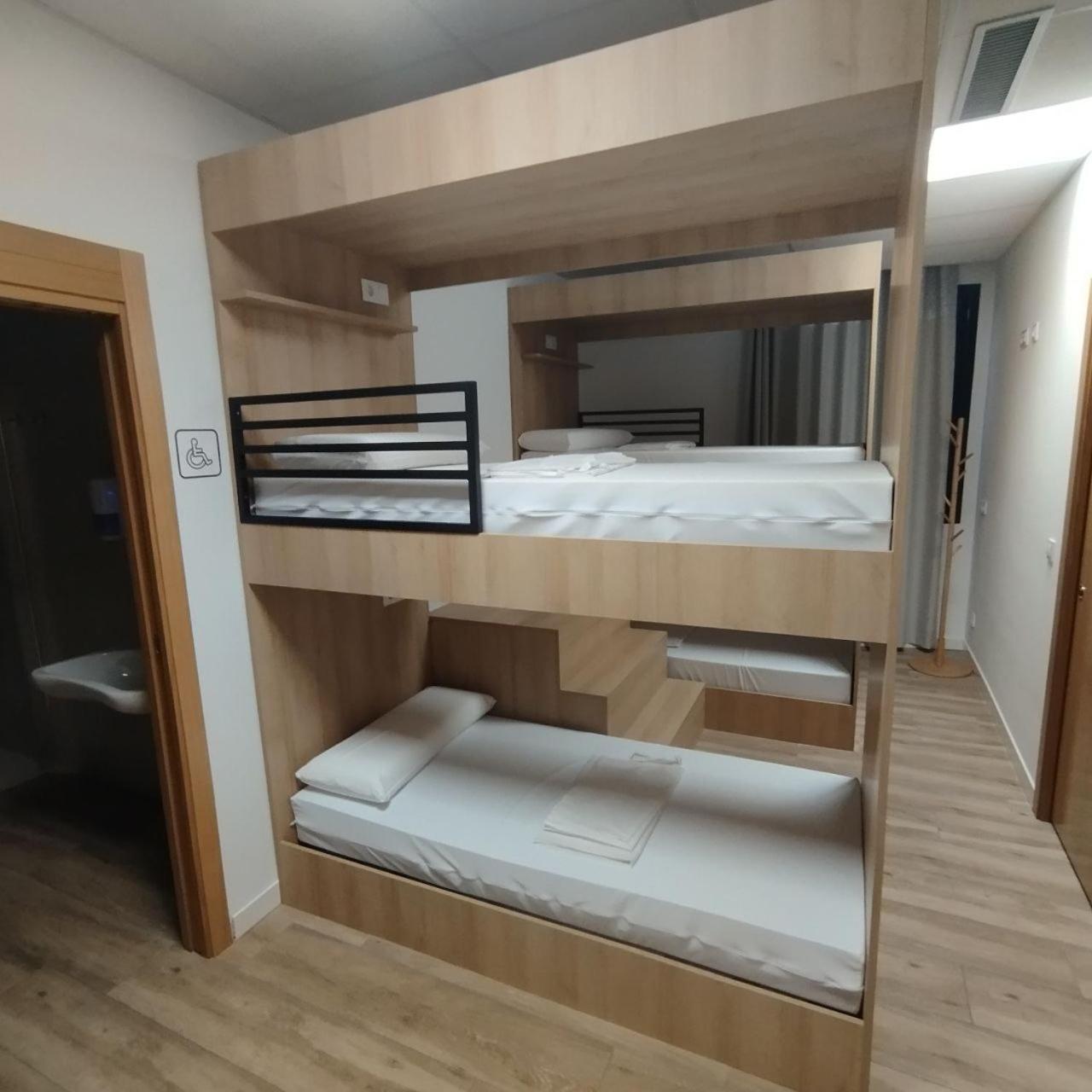 Dpaso Urban Hostel Понтеведра Екстер'єр фото