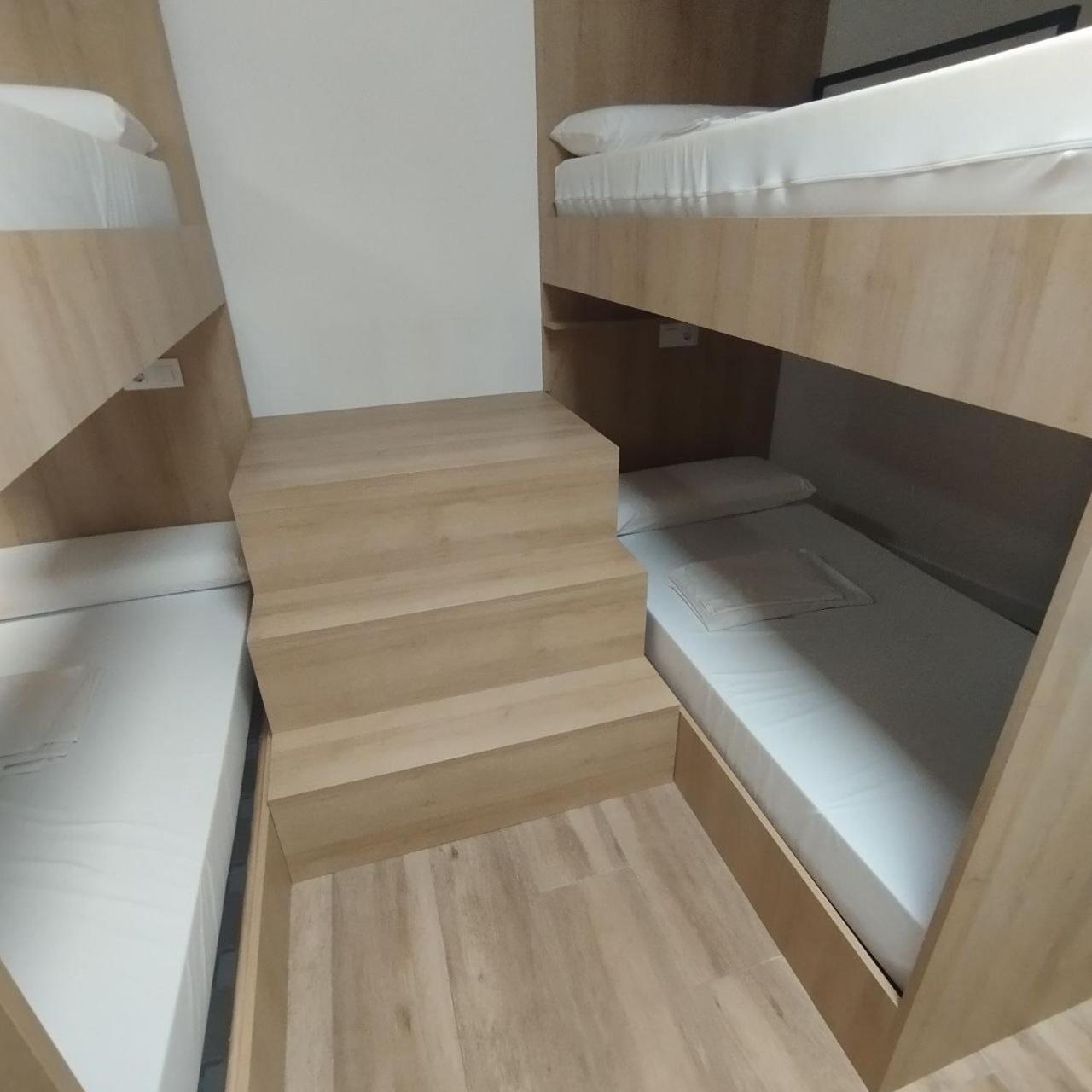 Dpaso Urban Hostel Понтеведра Екстер'єр фото